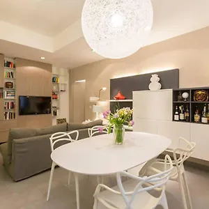 https://luxury-flat-design-district.it-lombardy.com